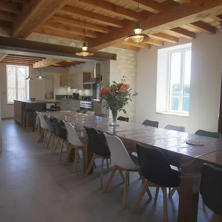 Le Clos De Lagalvagne بيت ضيافة *